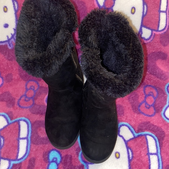 Cat & Jack girl boot - Picture 2 of 4